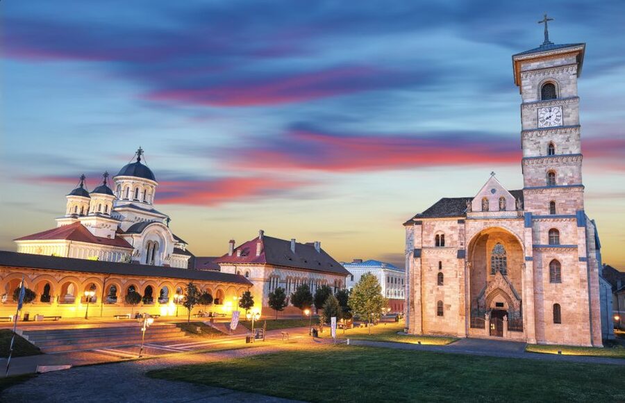 Cluj: Turda Salt Mine, Corvin Castle, Alba Carolina Tour - What $140 really gets you