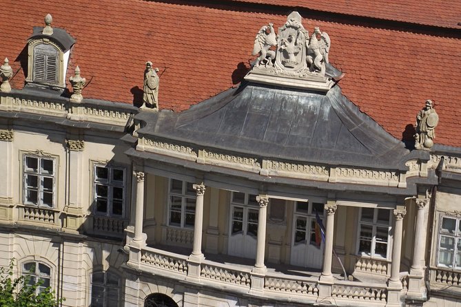Cluj - walking city tour - Matia Corvin House and a famous royal connection