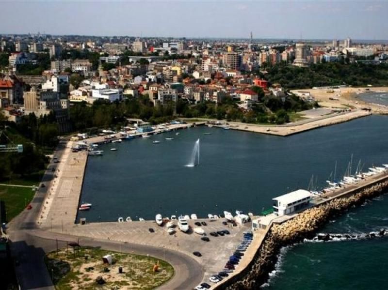 Constanta: Full Day Tour from Bucharest to the Black Sea - Ovidius Square and the city’s Roman poet