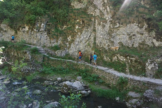 Curly Tour - Day trip from Cluj :) - The small painted monastery near Rimetea