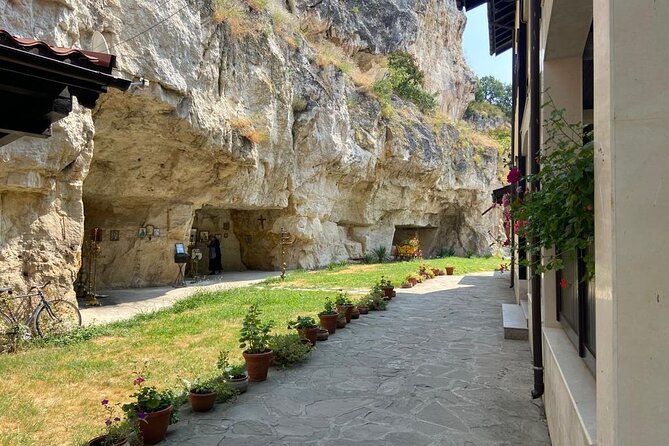 Day Trip to Bulgaria and Veliko Tarnovo from Bucharest - Who should take this day trip?