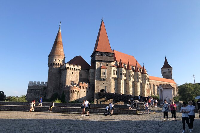 Day trip to Corvin Castle and Sibiu (and back) from Timisoara - Lunch, snacks, and the day’s tight schedule