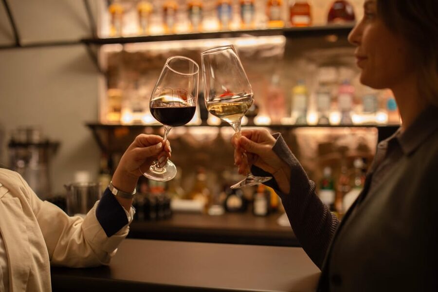 Discover Romania’s Wine Heritage in Brasov’s Historic Center - Five wines, five Romanian regions