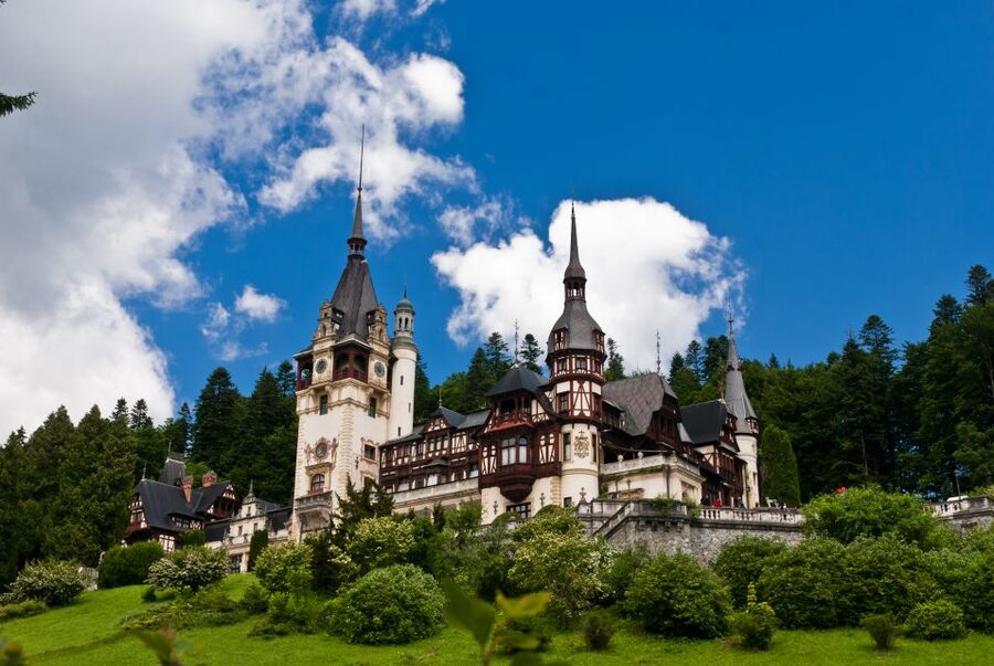 Discover Transylvania: Peles, Bran, Sighisoara in 2 days - The guide can make or break the pace