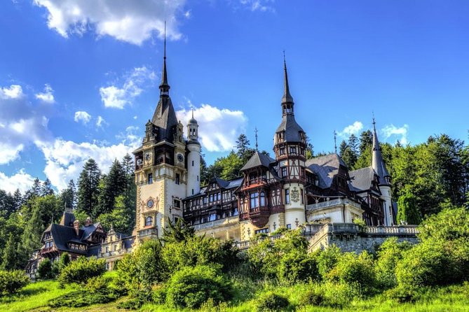 Dracula Castle, Peles Castle and Rasnov Fortress from Brasov - What this Brasov castle tour is really like