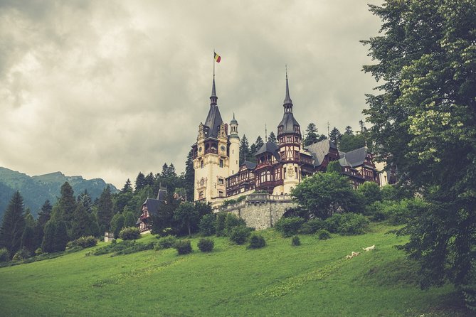 DRACULA CITY BREAK Bran Castle, Peles Castle Sinaia, Brasov City - How the guides shape the experience