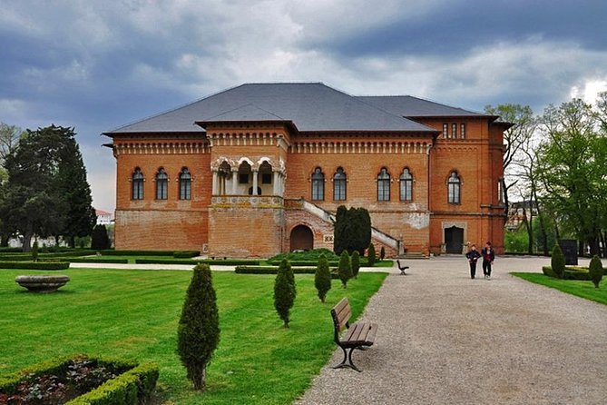 Dracula's Tomb and Mogosoaia Palace, Private Tour from Bucharest - Why this makes a good Bucharest side trip