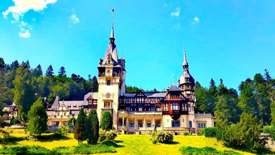 Explore Transylvania: 4-Day Unforgettable Tour - Day 4: Bran, Peles, and the return to Bucharest