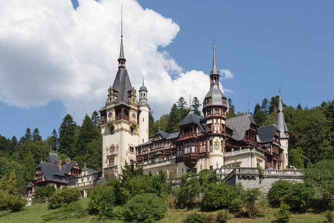 Explore Transylvania: Dracula, Peles Castle & Brasov Private Tour - Lunch near Bran and the value of local help