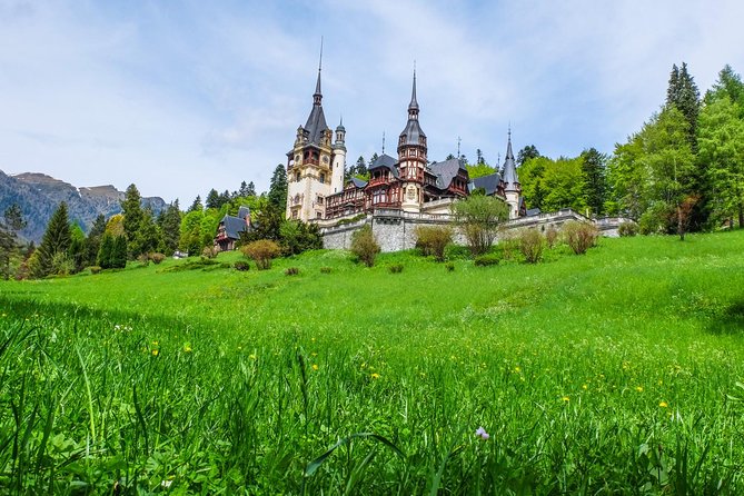 Explore Transylvania Tour 4 days - Day one: Peles Castle, Bran, and Brasov
