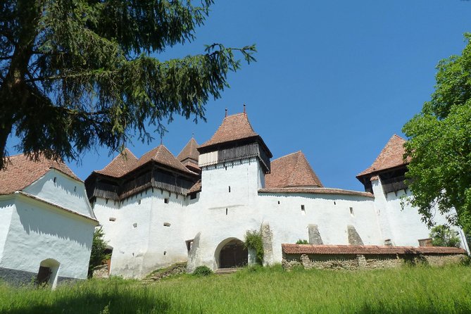 Fortified Church of Viscri and Sighisoara in Spanish (native Spanish guide). - Why this pairing works so well