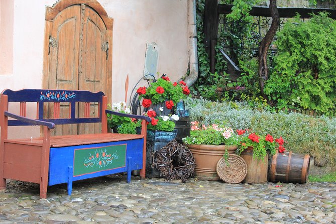 Fortified Church of Viscri and Sighisoara in Spanish (native Spanish guide). - What the private Spanish guide adds