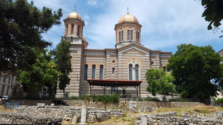 From Bucharest: A Day by the Black Sea Shared Group Tour - Mamaia: from city streets to soft sand