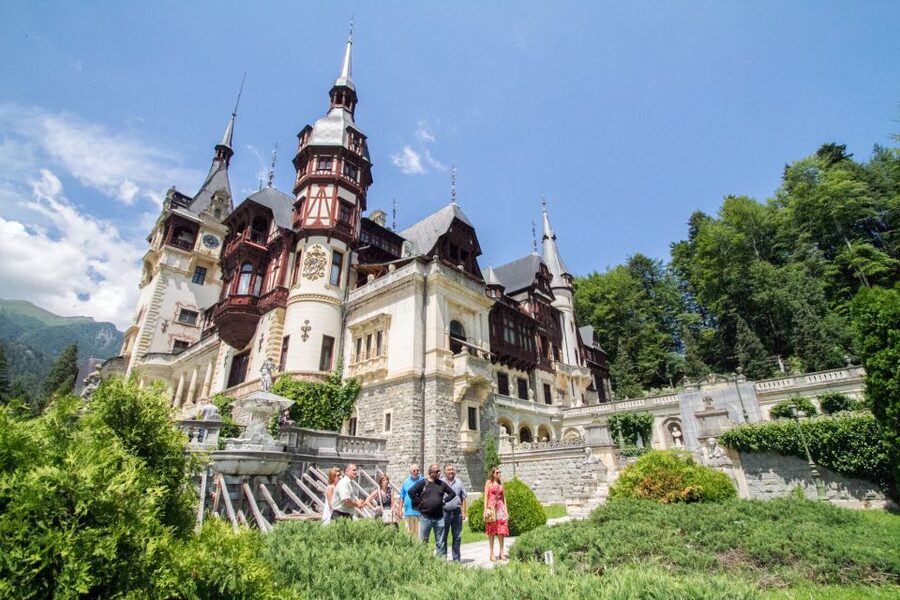 From Bucharest: Brasov Peles & Dracula's Castle Day Tour - Why this Bucharest day trip works