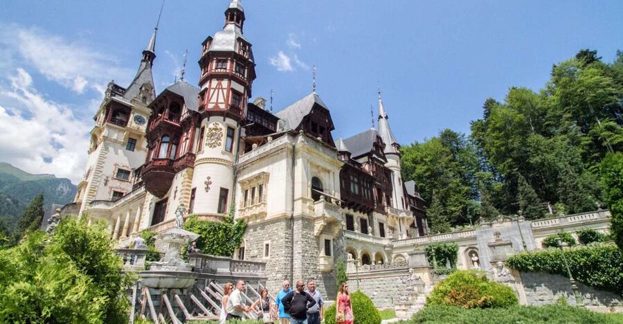 From Bucharest: Brasov Peles & Dracula's Castle Day Tour - The Carpathian road to the next stop