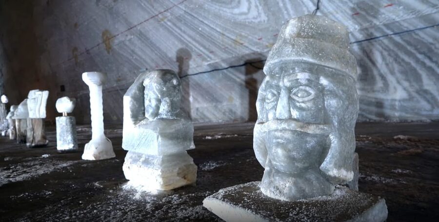 From Bucharest: Private Tour Salina Slanic: Salt Palace - The seven-hour journey from Bucharest