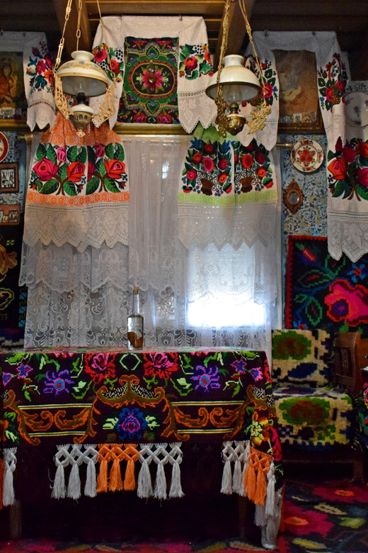 From Cluj-Napoca: Maramures Day Tour - Walking through a well-preserved traditional village