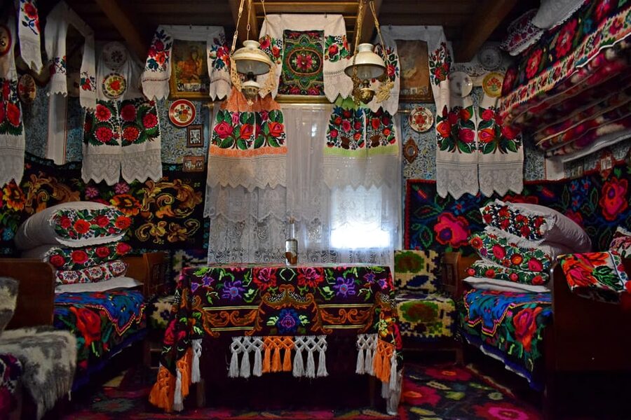 From Cluj-Napoca: Maramures Day Tour - How Geta shapes the experience