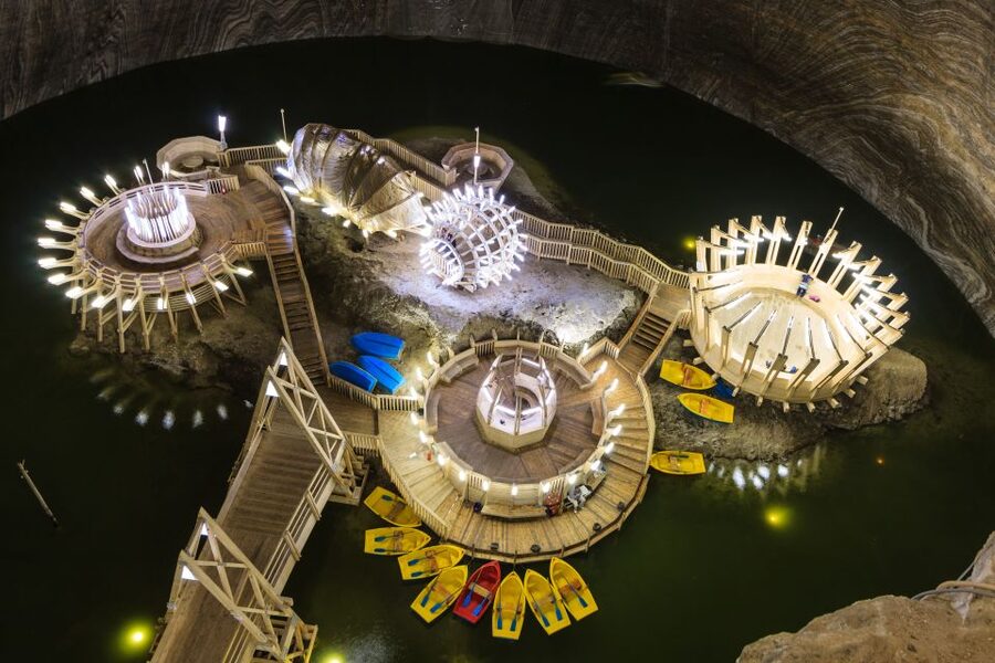 From Cluj: Turda Salt Mine, Gorge, and Remetea Full-Day Trip - Rimetea and its green-window houses