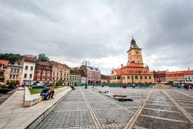Guided visit in Spanish to the medieval center of Brasov (native Spanish guide). - The Black Church and a Useful Evening Tip