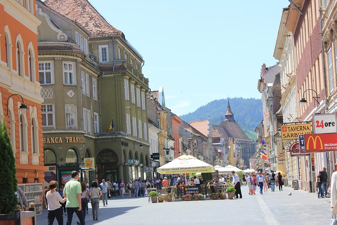 Guided visit in Spanish to the medieval center of Brasov (native Spanish guide). - Council Square: Brașov’s Main Orientation Point