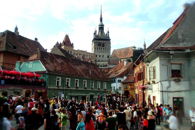 Halloween tour with 2 Halloween parties one at Bran Castle - Weather, clothing, and practical preparation