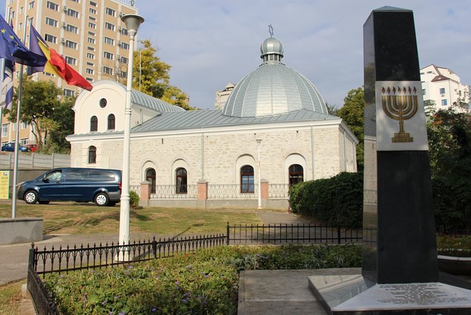 Iasi City Tour - Roznovanu Palace and Iasi National Theatre