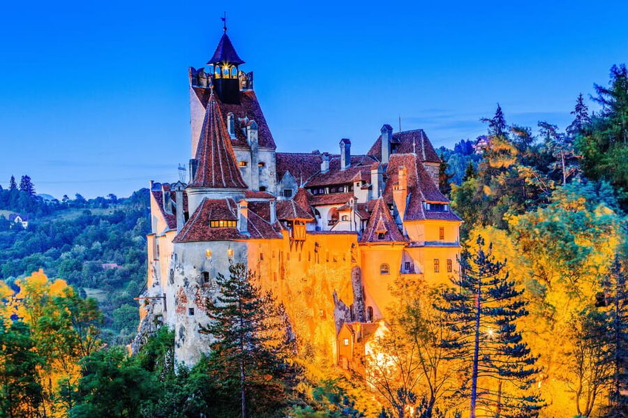 Minivan 8: Peles & Dracula's Castle and Brasov Full-Day Trip - Why this Bucharest castle trip works