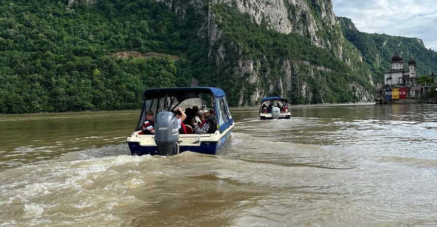 Orsova: Entire Area Boat Tours with Audio Guide - Tabula Széchenyi and engineering on the river