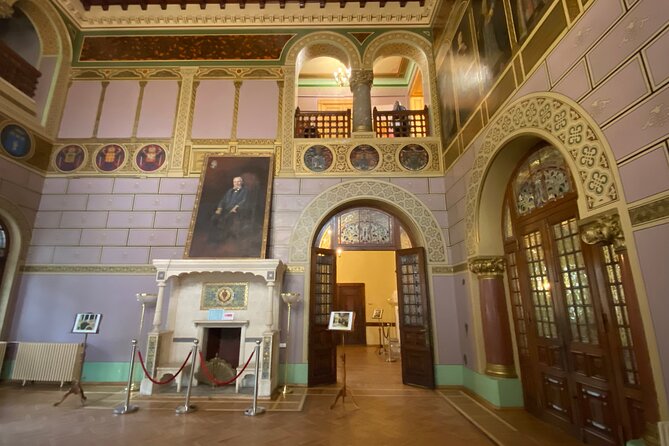 Peles and Cantacuzino Castles Small Group Day Tour from Brasov - Who should book this tour