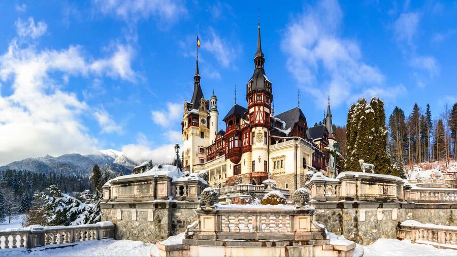 PREMIUM TOUR (6 Pax) Bucharest, Peles&Bran Castles & Brasov - The route from Bucharest into the Carpathians