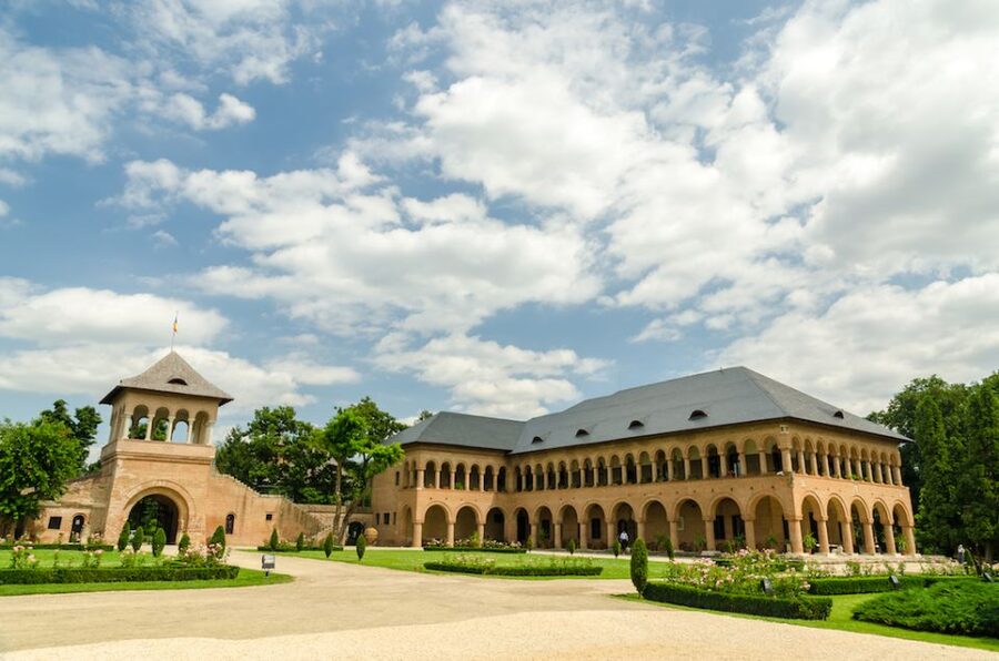 Private Half Day Trip to Snagov Monastery & Mogosoaia - Timing, access, and what to bring