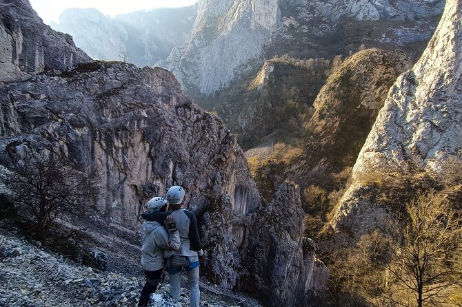 Private Hiking OR Climbing Experience in beaufitul gorges - Starting in the parking lot: 20 minutes to get ready