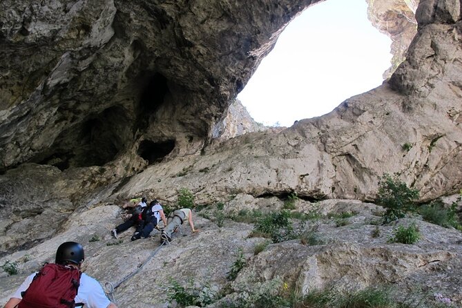 Private Hiking OR Climbing Experience in beaufitul gorges - The 40-minute marked trail back