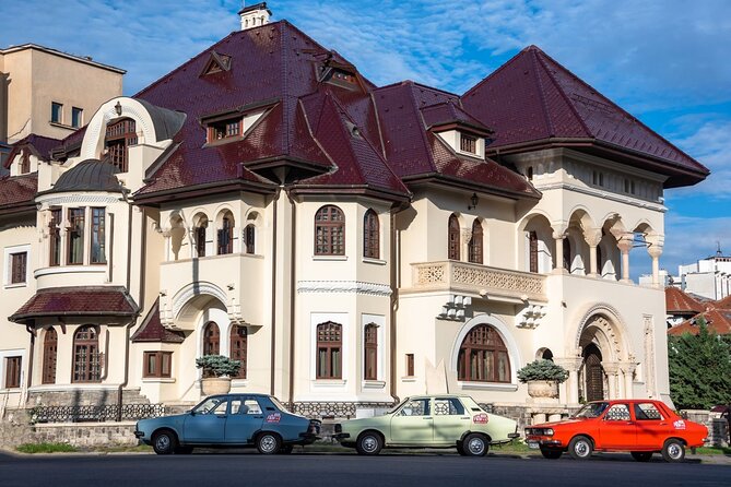 Private: RedPatrol Bucharest Contrasts Tour in a Vintage Car - Drumul Taberei: working-class Bucharest in concrete