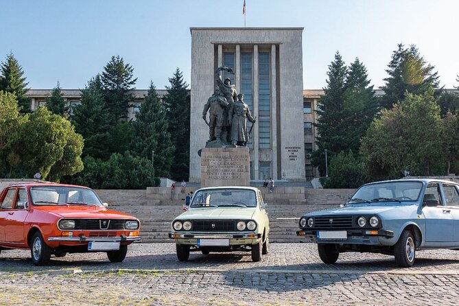 Private: RedPatrol Bucharest Contrasts Tour in a Vintage Car - Ferentari and Piața Rahova: the hardest contrast