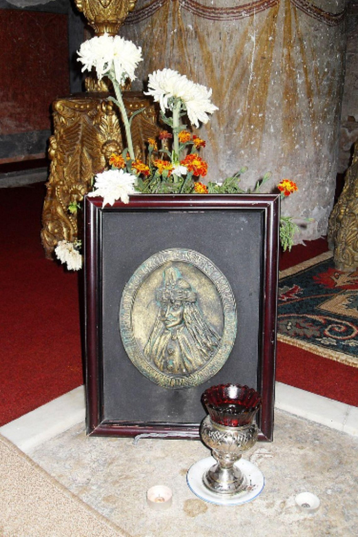 Private Tour from Bucharest to Dracula's tomb and Mogosoaia - My recommendation: book it for the setting and stories