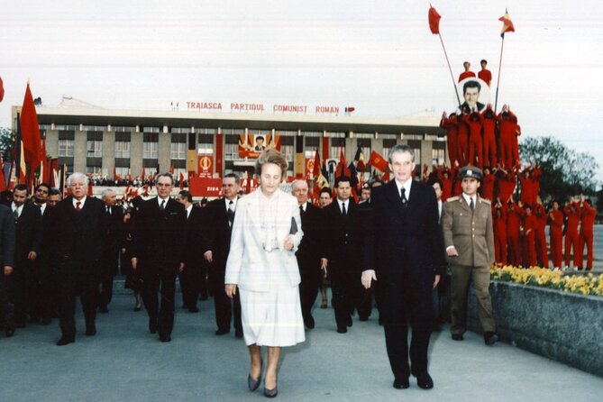 Private Tour -The Last Day of Nicolae Ceaușescu in a Romanian Car - What the guides add to the day