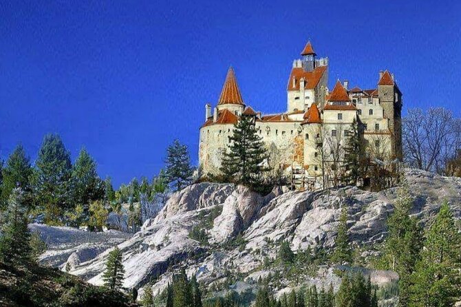 Private Tour to Dracula's Castle, Brașov City & Peleș Castle - Brașov’s old center and the Black Church