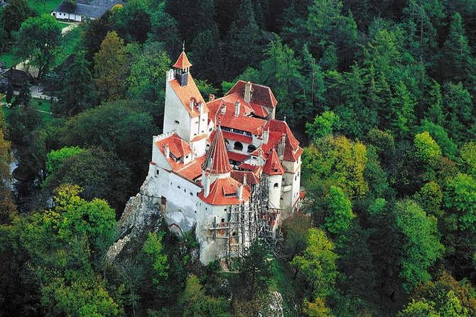 Private Tour to Peles and Dracula's Castle - Day trip from Bucharest - Brașov and the 20-minute Black Church stop