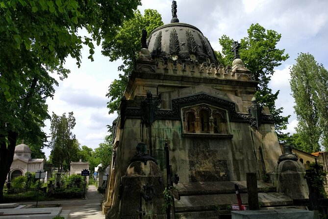 Quest Experience in Bellu Cemetery Bucharest - Bellu Cemetery as an open-air museum