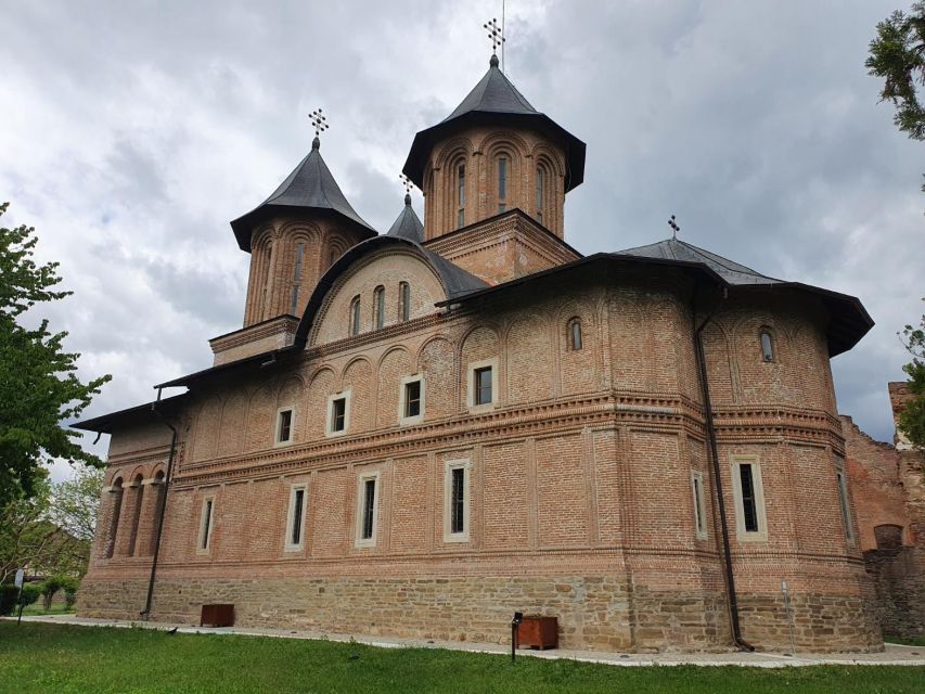 Real Dracula Princely Court and Real Dracula's Fortress - Who should book this experience?