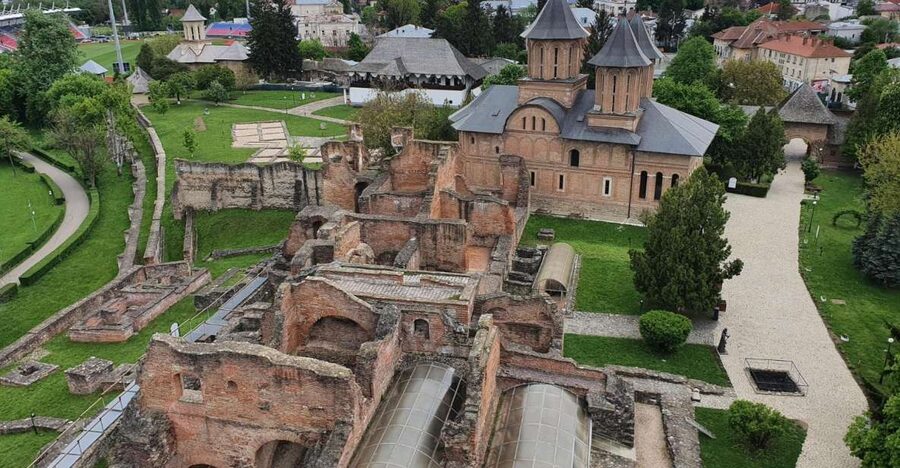 Real Dracula Princely Court and Real Dracula's Fortress - What the private car and guide add