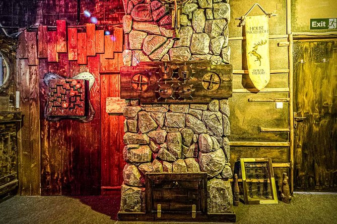 Save King's Landing - In search of Wildfire | Escape Room Brasov - Entering the alchemists chambers in Brasov