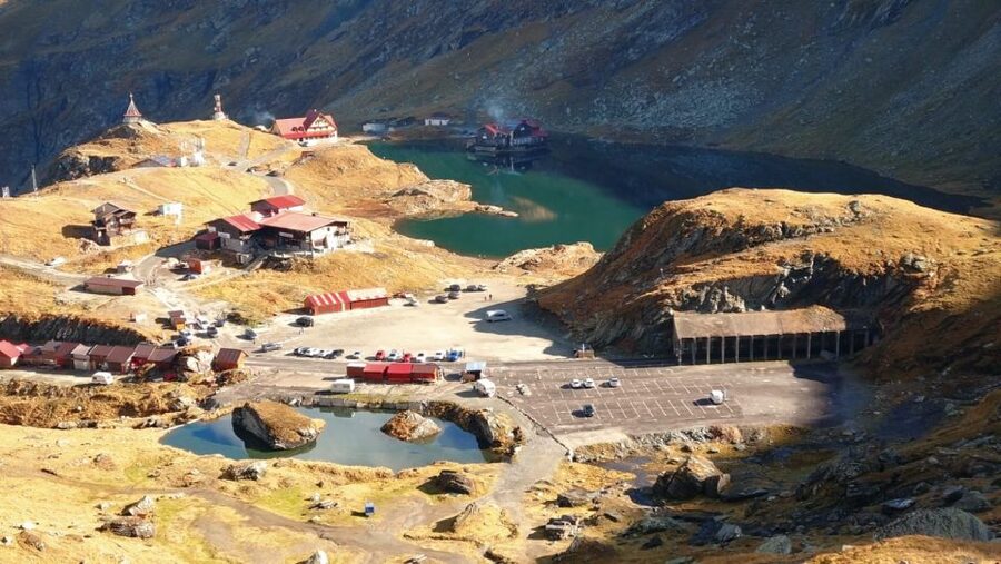 SB05 - Carpathian Heights: Hiking to Bâlea Cascada & Lake - Who should book this hike