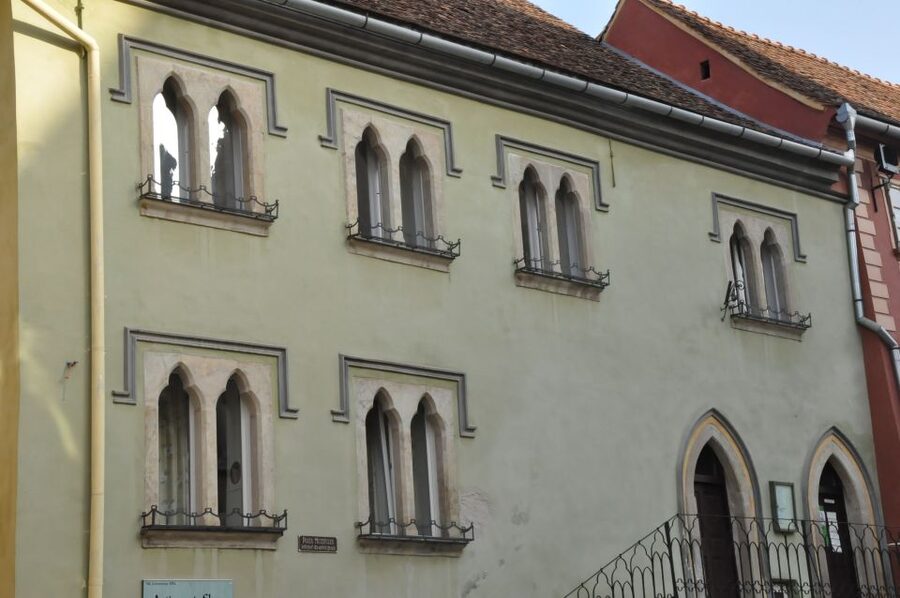 SB07 -Private Tour Exploring Sighișoara, Biertan & Viscri - Sighișoara gives you the fullest medieval experience