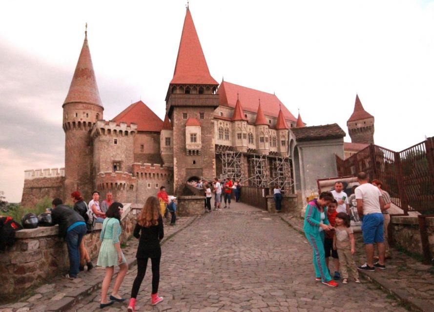 Sibiu: Alba Iulia and Corvin Castle Guided Tour - Key points to know before you go