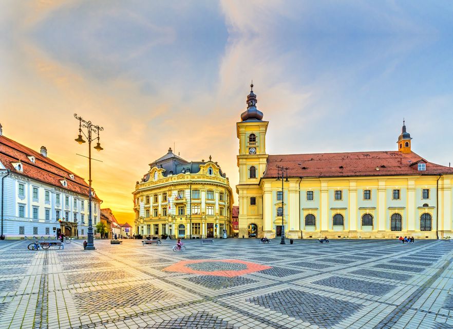 Sibiu: Daily Sightseeing Guided Tour - Huet Square and the city’s older atmosphere