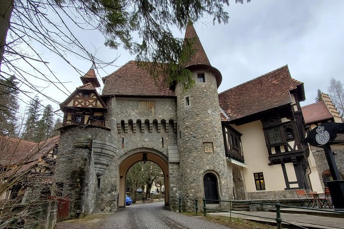 Sinaia - from the Bandits' Nest to the Cradle of the Romanian Dynasty - What the guide adds to the experience
