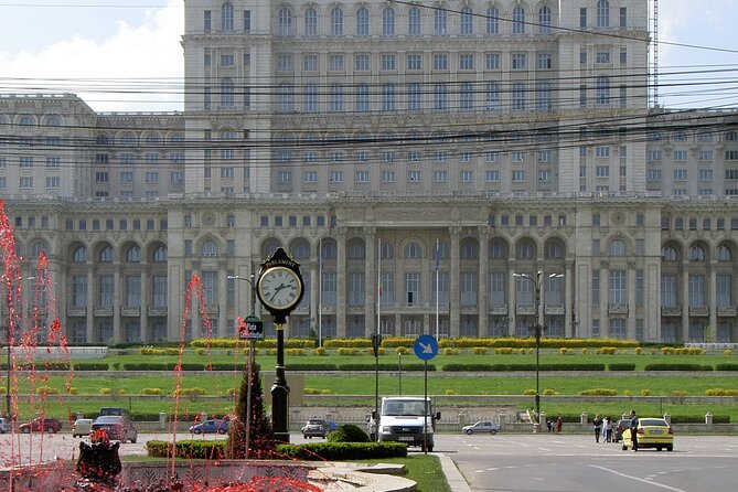 Skip the Line Ticket of the Palace of Parliament in Bucharest - The guide can change the whole experience
